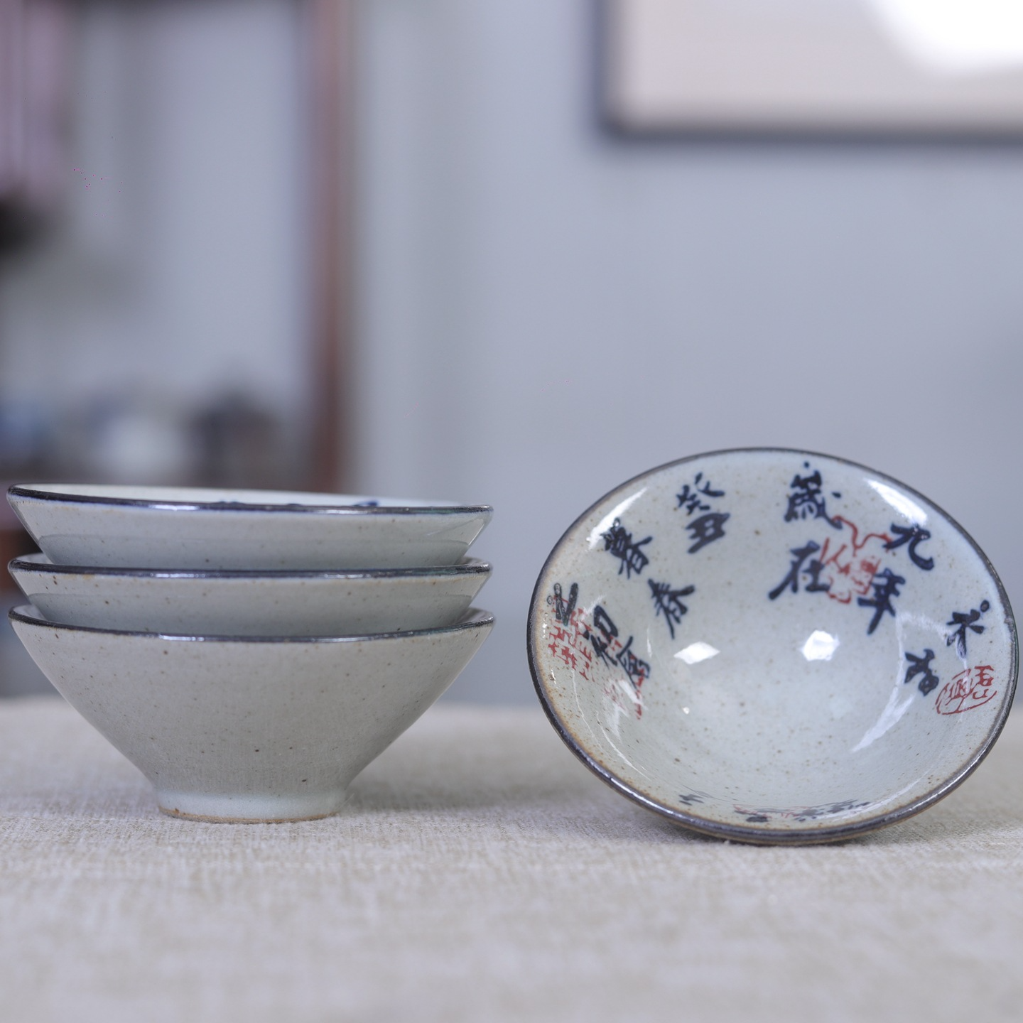 CHÉN TRÀ VIẾT THƯ PHÁP LAN ĐÌNH TỰ