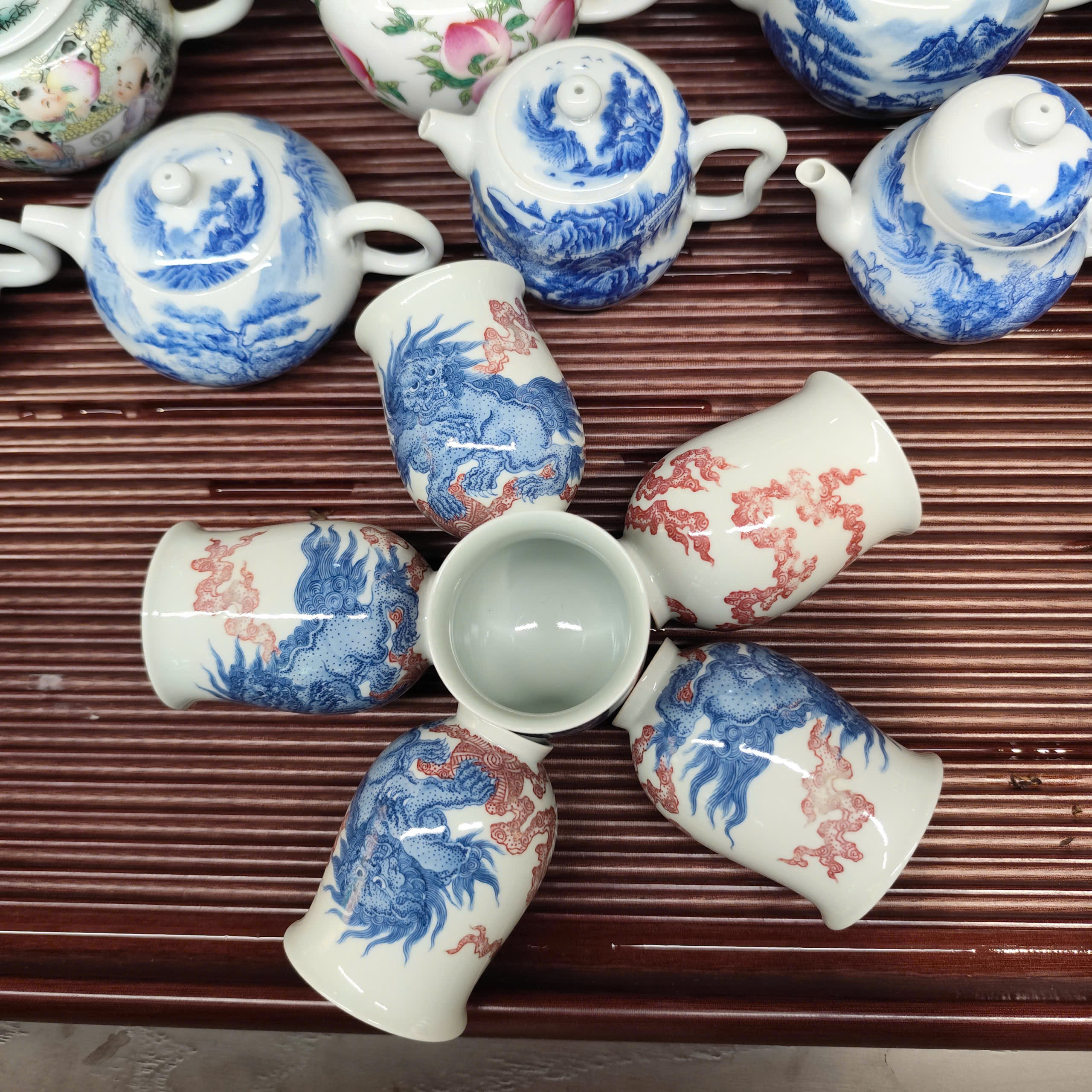 CHÉN ĐẤU THÁI LÂN HÍ CẦU CHÉN SỨ ĐẤU THÁI LÂN HÍ CẦU