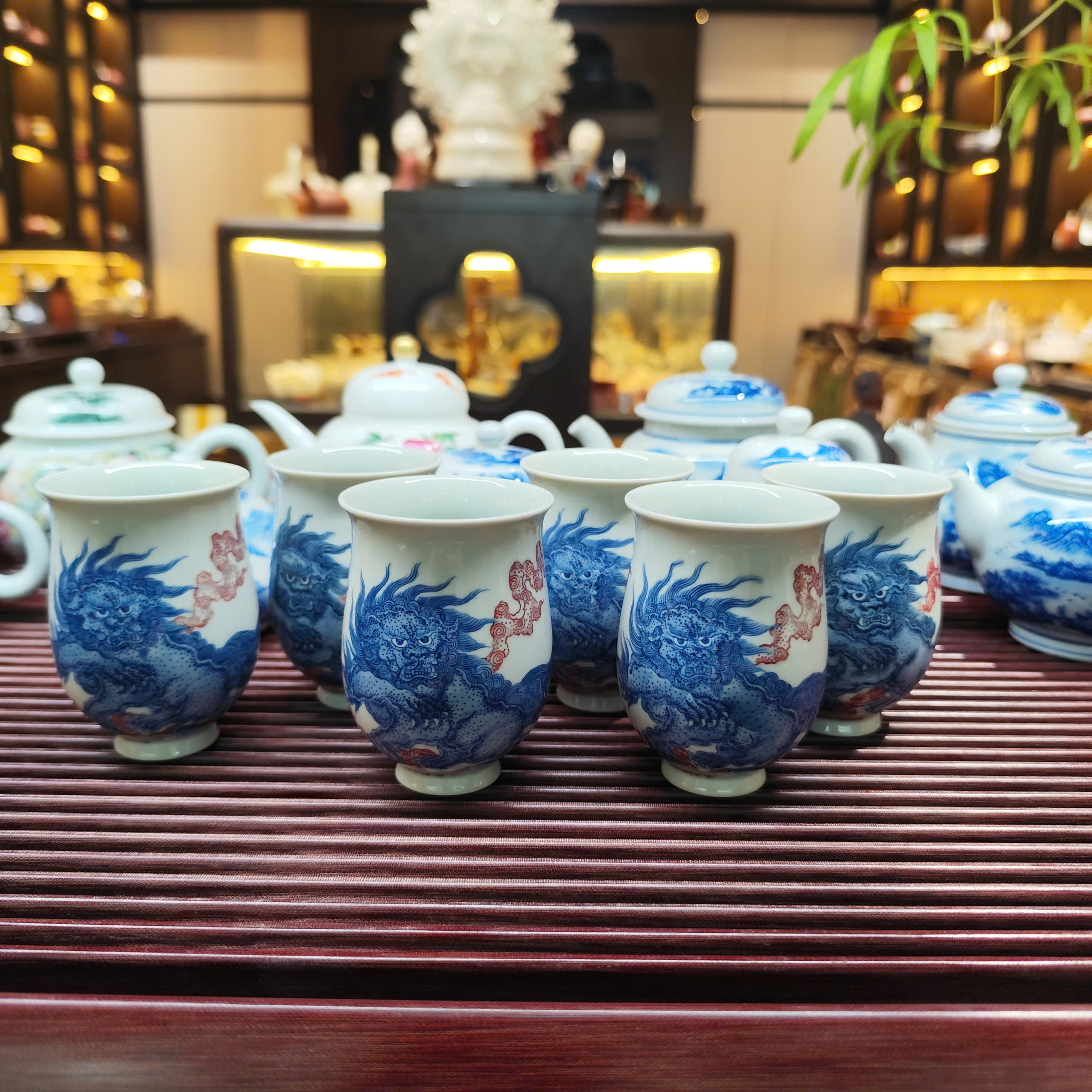 CHÉN ĐẤU THÁI LÂN HÍ CẦU CHÉN SỨ ĐẤU THÁI VẼ TAY