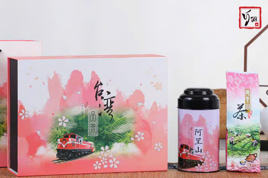 Hộp trà Ô Long cao cấp tại Ý Trà Quán Hà Nội