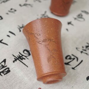 CHÉN GIÁNG BA NÊ KHẮC TAY