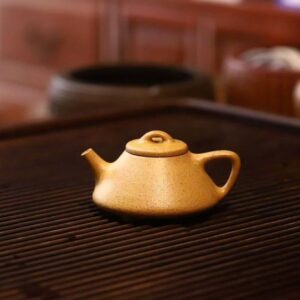 Ấm Thạch Biều hoàng kim đoạn nê nghệ nhân Phùng Vũ